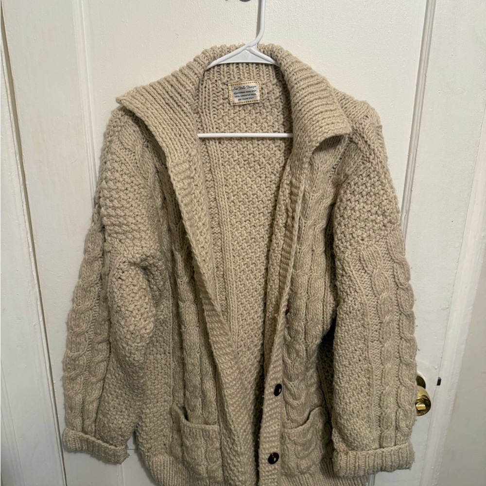 Women’s Cream Cable Knit cardigan